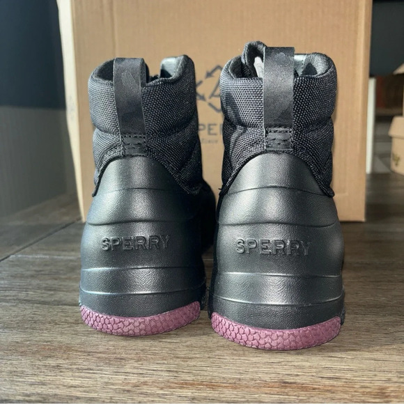 Sperry Duck Boots NIB - Picture 6 of 9